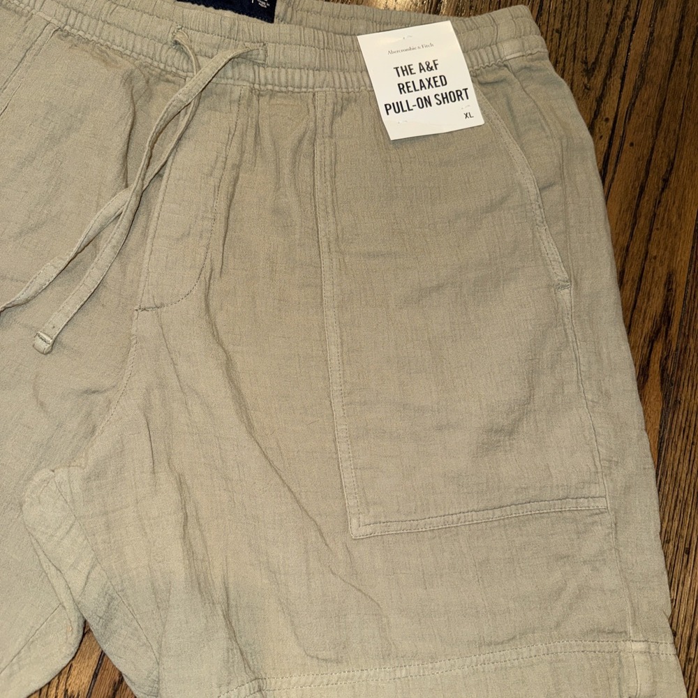 Abercrombie & Fitch Relaxed Pull On Short Size Extra Large XL New Beige 7" - Picture 2 of 9